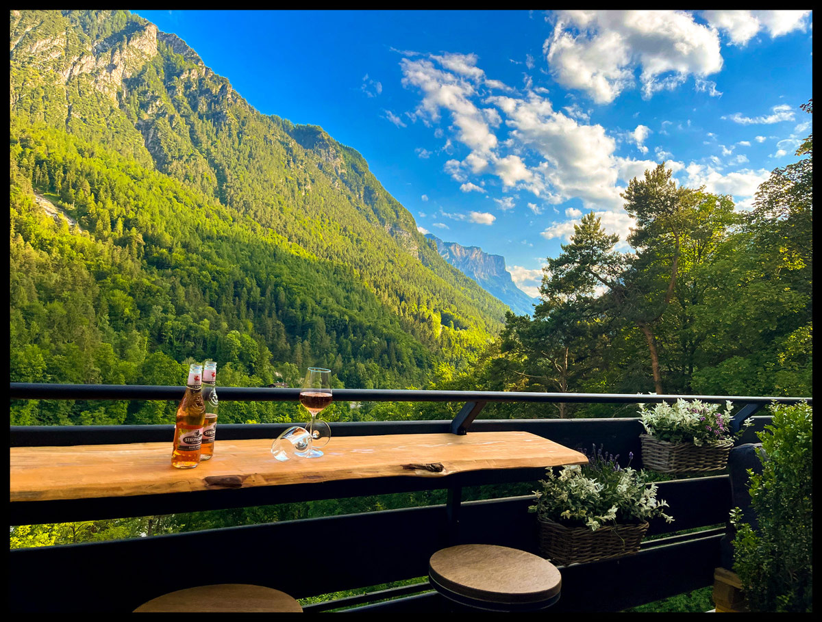 Dachterrasse mit Bergblick